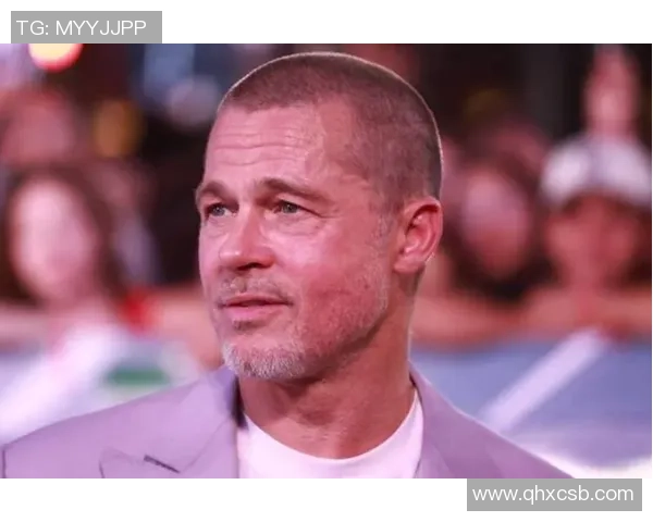 足球明星剃光头震撼亮相引热议，粉丝纷纷猜测背后原因和未来发展